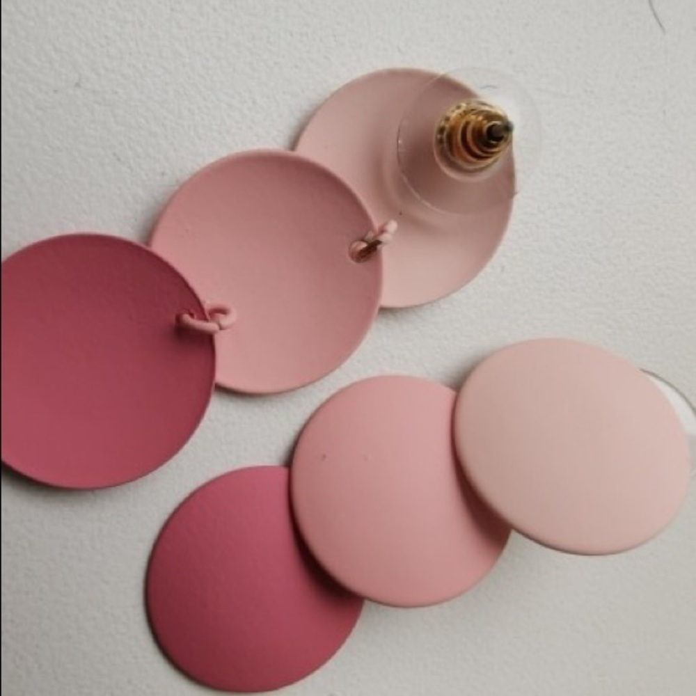3 Colors Circle Stud Earrings - Picture 4 of 5